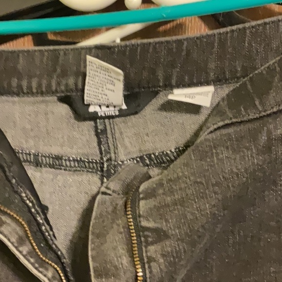 Ladies size 14P BLACK JEANS - Picture 2 of 3